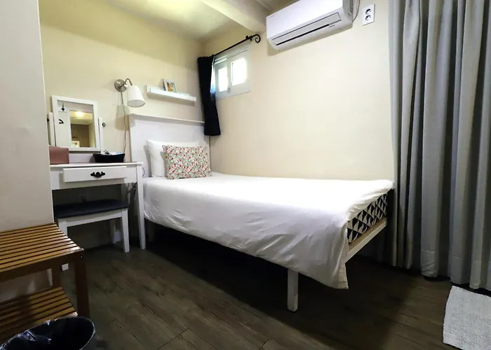 Hostel Just4u