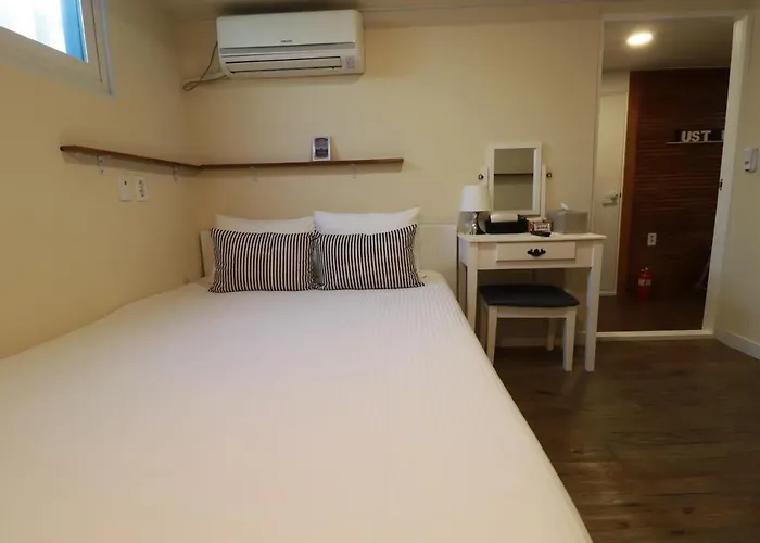 Hostel Just4u Seoul