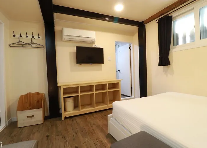 Hostel Just4u